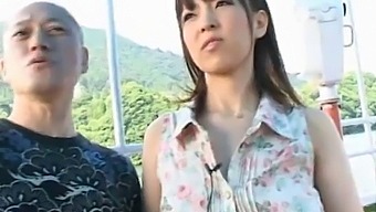 สาวเอเชีย Mashiro ชอบเย็ดกันในที่สาธารณะในญี่ปุ่น