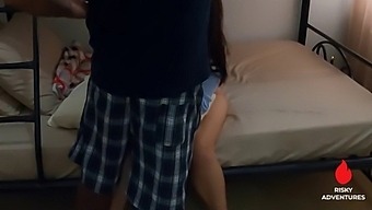 Ein Philippinischer Sexskandal Mit Einer Verheirateten Frau Und Einem Seemann, Der Sich Mit Solospielen Beschäftigt