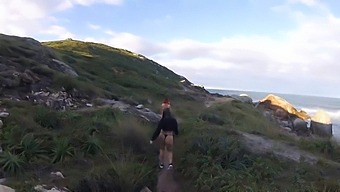 Una Noche Salvaje En La Playa: Traviesa Y Kinky
