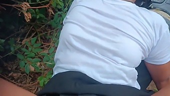 A Schoolgirl Gets Seduced And Has Unprotected Sex With A Tight Vagina In A Paradise Location