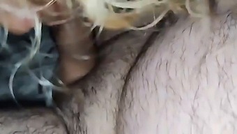 Invita A Mi Vecina A Casa Y Disfruta De Sus Dulces Habilidades Orales